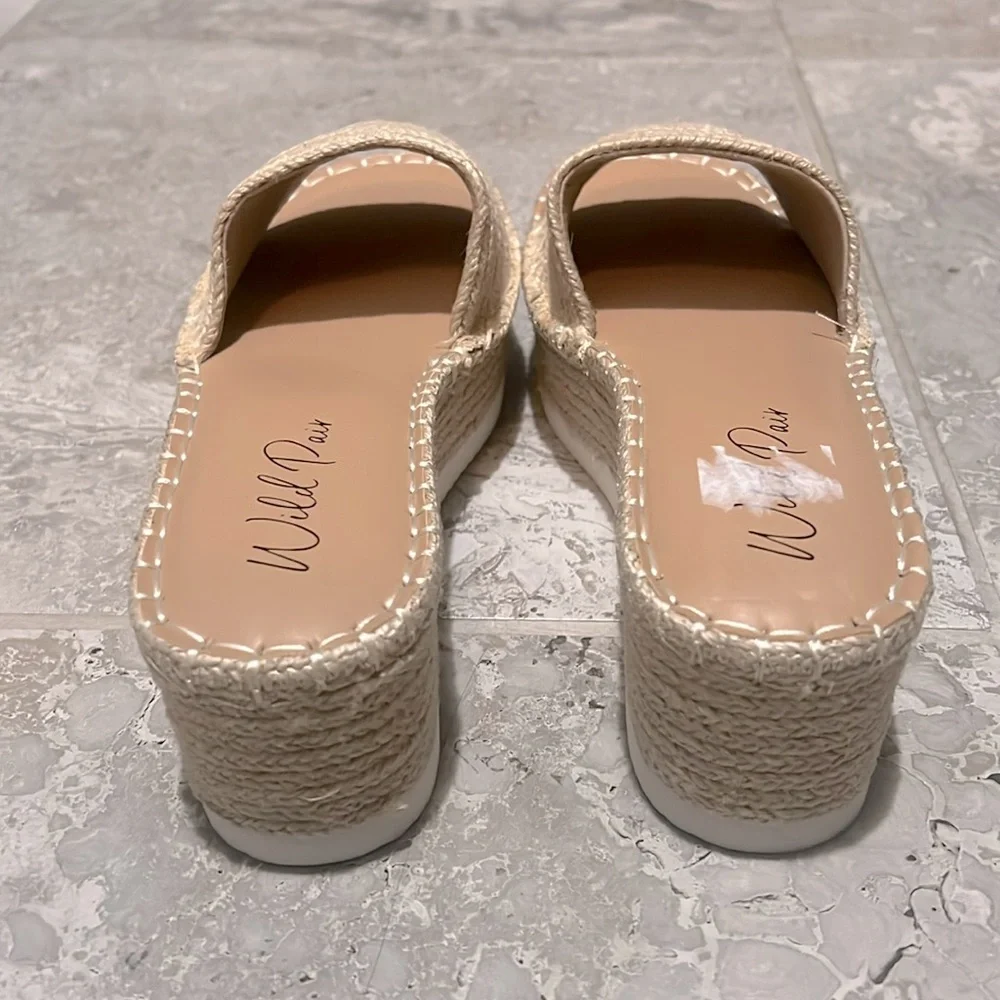 Wild Pair Shermer Slide Espadrille Platform Wedge Sandals, Size 11 NEW in Box